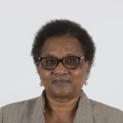 Jacqueline MÉNOUBÉ 10ème adjointe « Famille, politique intergénérationnelle et centres sociaux »