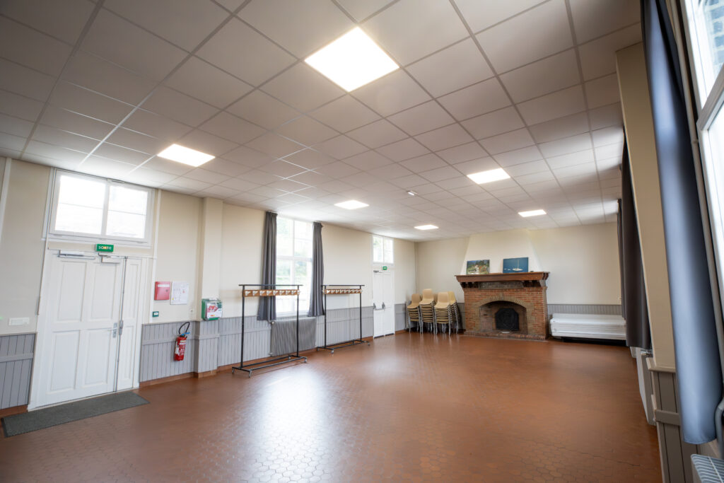 Salle Claude Delhaye - Agrandir l'image, fenêtre modale