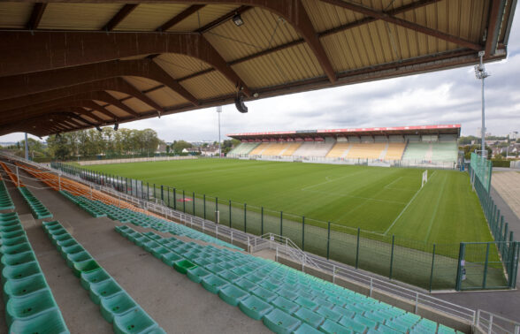 2 terrains de football