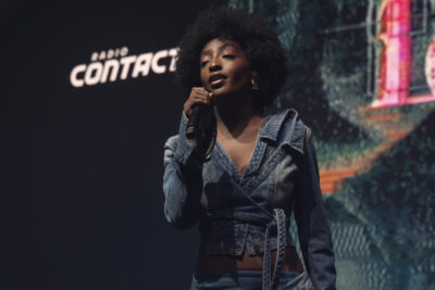 Retour en image Concert Radio Contact à l'Elispace - Agrandir l'image 8 sur 18, fenêtre modale