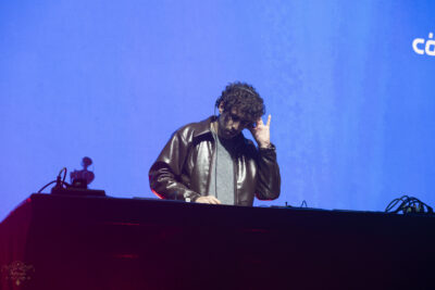 Retour en image Concert Radio Contact à l'Elispace - Agrandir l'image 11 sur 18, fenêtre modale