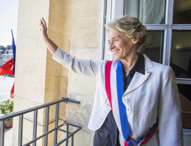 Carolyne Cayeux, a un message pour vous