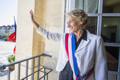 Carolyne Cayeux, a un message pour vous - Agrandir l'image, fenêtre modale