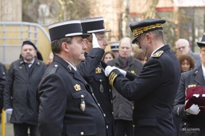 Agrandir l'image 12 sur 17, fenêtre modale