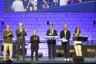 Agrandir l'image 1 sur 97, fenêtre modale